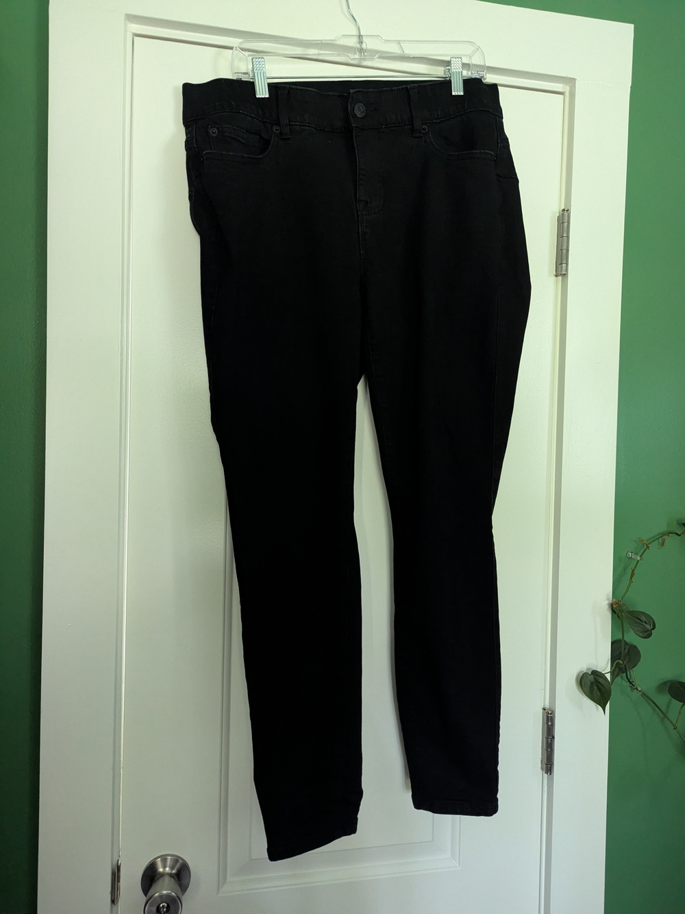 Torrid Black Bombshell Premium Stretch Skinny Jeans 16R